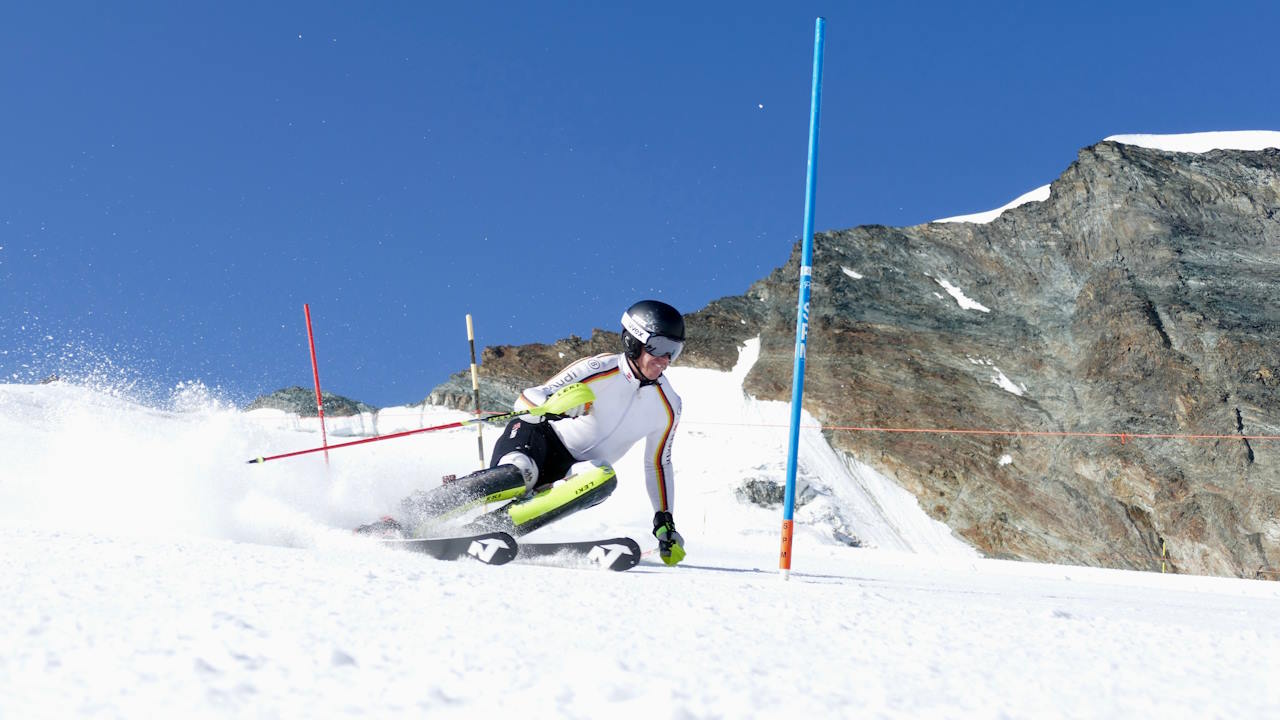 Mogul Madness ski instructor Saas-Fee