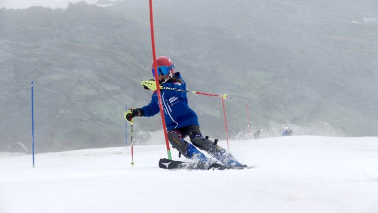 Ski lessons for kids in Saas-Fee